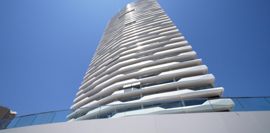 2 dormitorios Apartment en Benidorm, Spain No. 27739