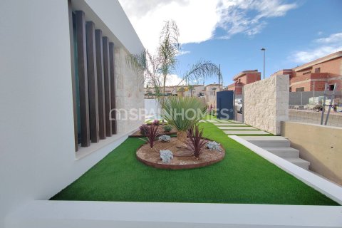 3 bedrooms Villa in Rojales, Spain No. 27654 18