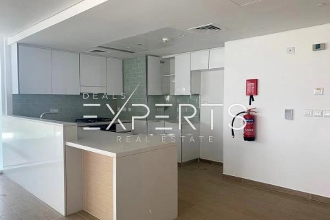 2 bedrooms Apartment on the Yas Island, UAE No. 52743 5