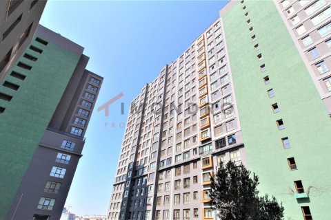 4+1 Apartment in Kadikoy, Turkey No. 17984 3