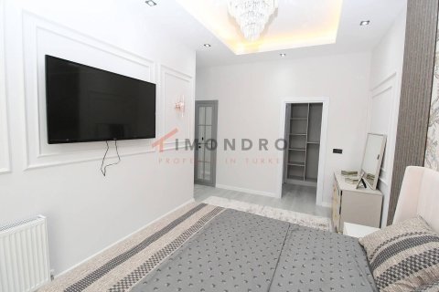 3+1 Apartment in Bueyuekcekmece, Turkey No. 17277 8