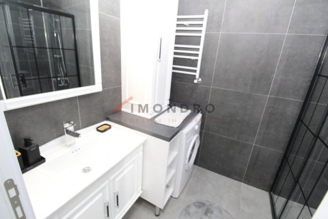 3+1 Apartment in Bueyuekcekmece, Turkey No. 17277 21