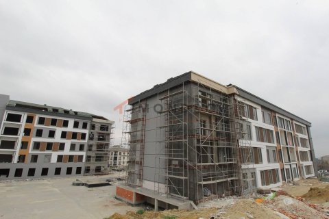 3+1 Apartment in Bueyuekcekmece, Turkey No. 17277 10