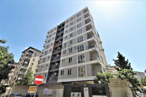 2+1 Apartment in Kadikoy, Turkey No. 17233 5