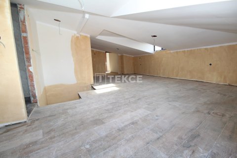 3+1 Apartment in Istanbul, Turkey No. 20920 10