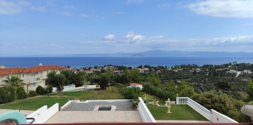 4 bedrooms Townhouse in Chalkidiki, Greece No. 51842