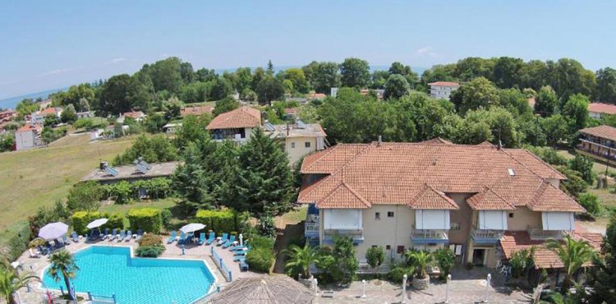 900m² Hotel in Pieria, Greece No. 56065