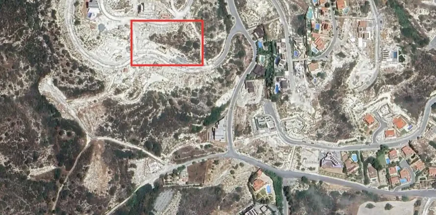 924m² Land in Agios Tychonas, Cyprus No. 35869