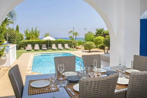 3 bedrooms Villa in Paphos, Cyprus No. 73255 7