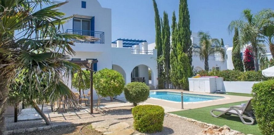 3 bedrooms Villa in Paphos, Cyprus No. 73255