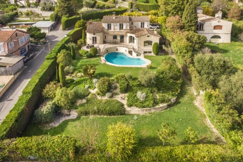 5 bedrooms Villa in La Colle-sur-Loup, France No. 73254 4