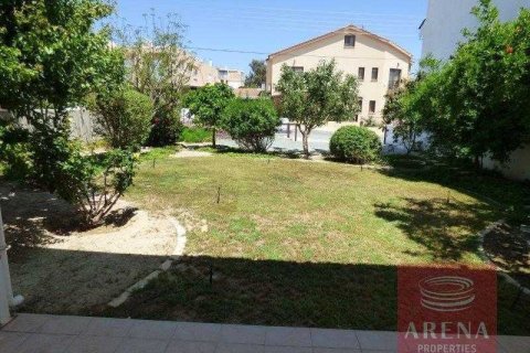 5 bedrooms Villa in Aradippou, Cyprus No. 30671 4