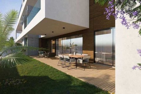 3 bedrooms Apartment in Limassol, Cyprus No. 77505 8