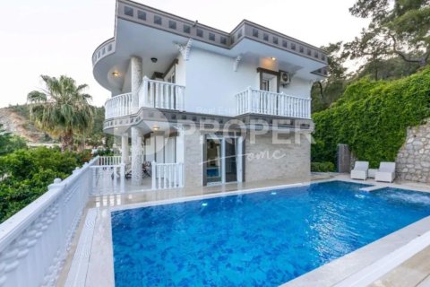 6 rooms Villa in Kemer, Turkey No. 14470 1