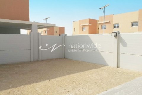 2 bedrooms Villa in Al Samha, UAE No. 4024 2