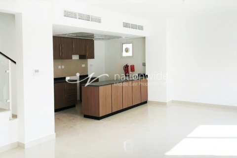 2 bedrooms Villa in Al Samha, UAE No. 4024 9