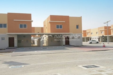 2 bedrooms Villa in Al Samha, UAE No. 4025 4