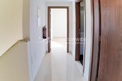 3 bedrooms Villa in Al Samha, UAE No. 4066 2