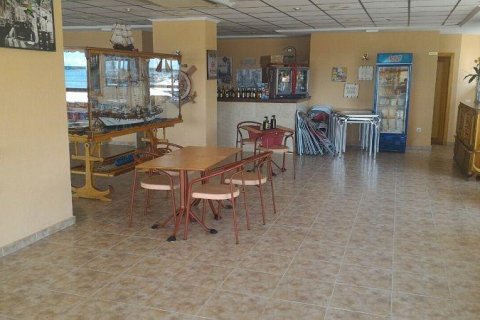 400m² Commercial property à Torrevieja, Spain No. 27683 13