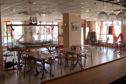 400m² Commercial property en Torrevieja, Spain No. 27683 23