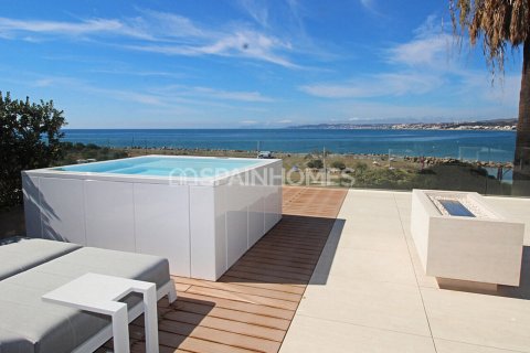 2 dormitorios Apartment en Estepona, Spain No. 27311 2