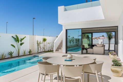 3 bedrooms Villa in Los Alcazares, Spain No. 27684 3