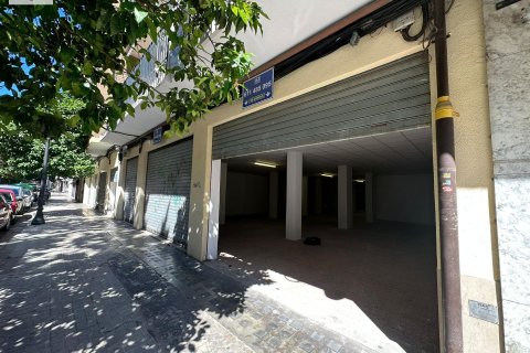 392m² Commercial property en Valencia, Spain No. 27314 8