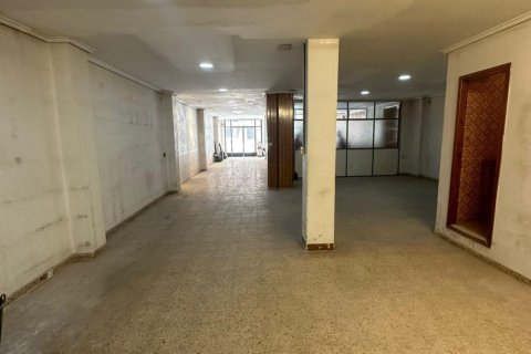 392m² Commercial property en Valencia, Spain No. 27314 10