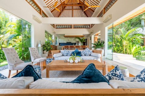 5 bedrooms Villa in Canggu, Indonesia No. 23314 1