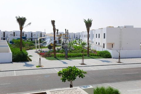 2 dormitorios Townhouse en Al Ghadeer, UAE No. 3753 3