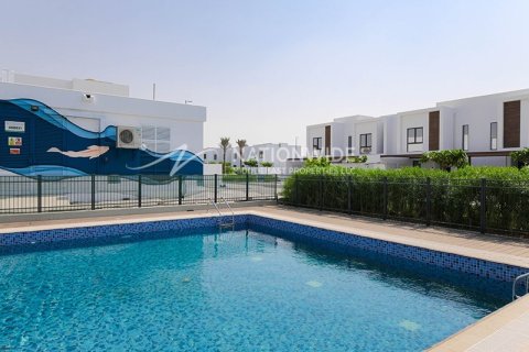 2 bedrooms Townhouse in Al Ghadeer, UAE No. 3753 4