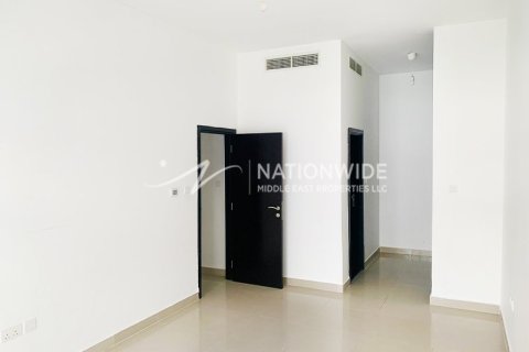 3 dormitorios Apartment en Al Reef, UAE No. 3755 8