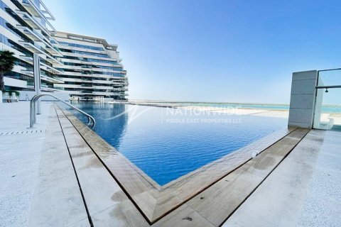 3 dormitorios Apartment en  Yas Island, UAE No. 3451 2