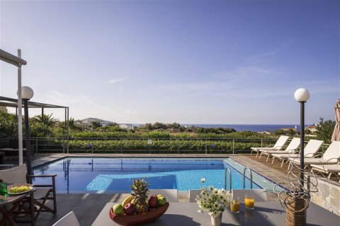 4 bedrooms Villa in Chania, Greece No. 24046 24