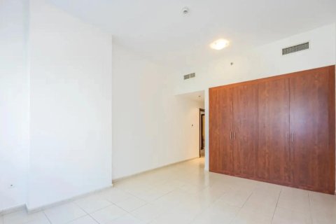 2 bedrooms Apartment in Dubai Sports City, UAE No. 8024 5