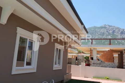 4 rooms Appartement à Kemer, Turkey No. 13342 3