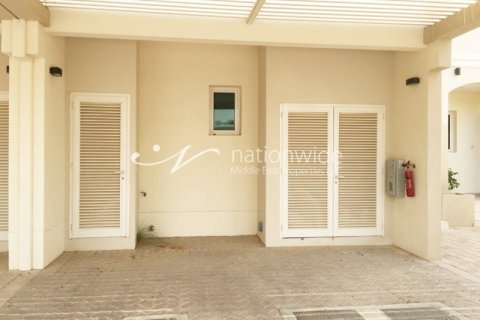 2 bedrooms Townhouse in Al Ghadeer, UAE No. 3294 2