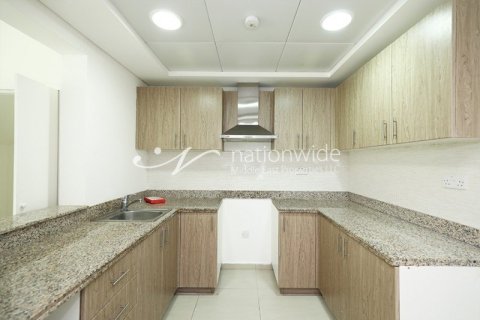 2 bedrooms Townhouse in Al Ghadeer, UAE No. 3293 2