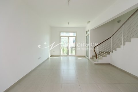 2 bedrooms Townhouse in Al Ghadeer, UAE No. 3293 8