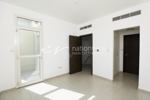 2 bedrooms Townhouse in Al Ghadeer, UAE No. 3293 7