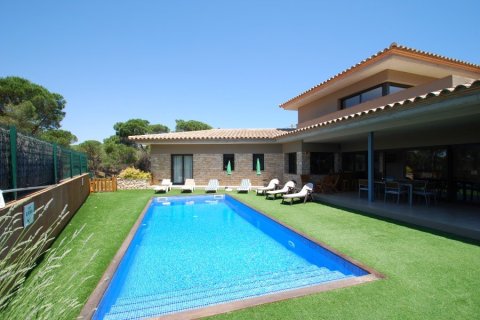 4 bedrooms House in Begur, Spain No. 25269 13