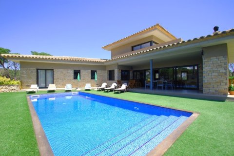 4 dormitorios House en Begur, Spain No. 25269 5