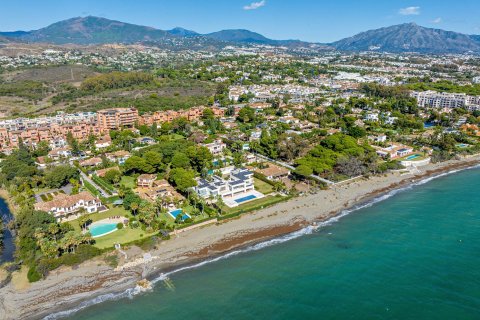 9 chambres House à Estepona, Spain No. 27719 3