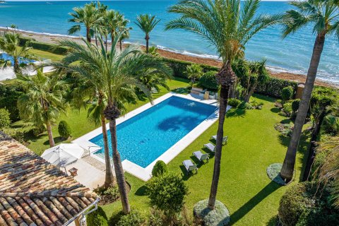 9 dormitorios House en Estepona, Spain No. 27719 7