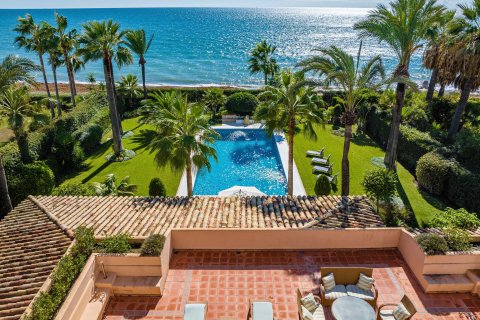 9 dormitorios House en Estepona, Spain No. 27719 14