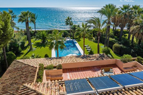 9 dormitorios House en Estepona, Spain No. 27719 13