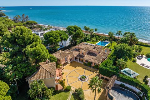 9 chambres House à Estepona, Spain No. 27719 1