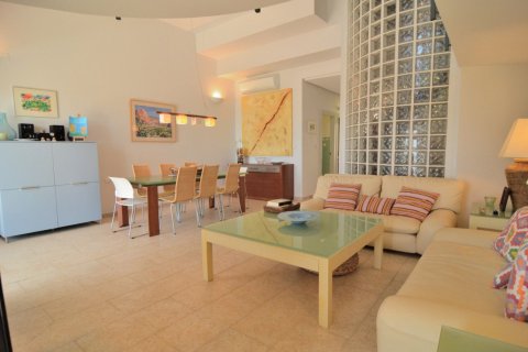 4 bedrooms Townhouse in Alicante, Spain No. 27772 10