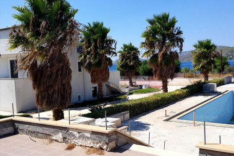 4 bedrooms Villa in Loutraki, Greece No. 59450 3