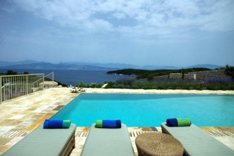 5 bedrooms Villa in Central Macedonia, Greece No. 48800 2